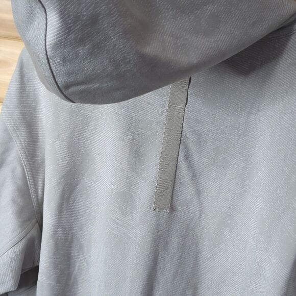 Lululemon Top Mens Small Gray Relaxed Fit Training Hoodie - Picture 8 of 11